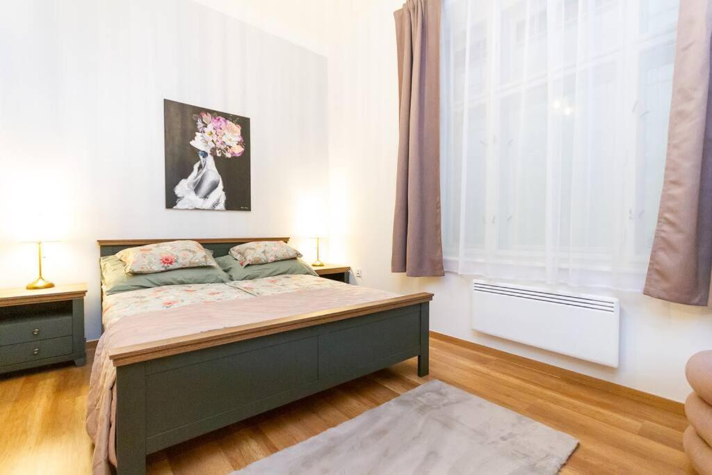 בודפשט Luxe Haven On Lonyay By Newave Apartments מראה חיצוני תמונה